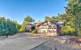 Cozy Pet-Friendly Hot Springs Village Apt With Deck